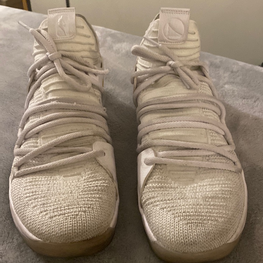 White Nike KD size 11.5
